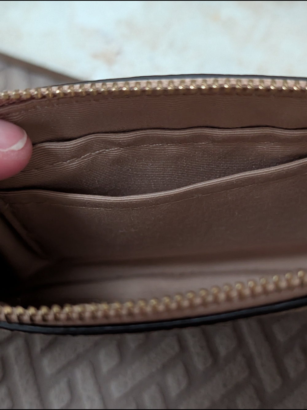 Coach Corner Zip Tan Wristlet EUC - Picture 4 of 5